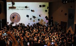 Hemşirelik Fakültesi’nde yemin töreni düzenlendi