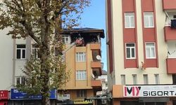 Çatı katında çıkan yangın korkuttu