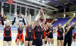 Manavgat’un Sultanları yarı finalde