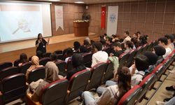 ALKÜ Hemşirelik öğrencilerine hastane enfeksiyonu anlatıldı