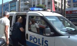 Satın aldığı montu iade etmek isteyen adam mağaza çalışanlarıyla tartışma yaşadı