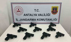 Antalya’ya il dışından ruhsatsız tabanca sokan 1 kişi tutuklandı