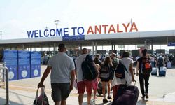 Antalya 8 ayda 12 milyon ziyaretçiye yaklaştı, yıl sonu beklentisi 17 milyon