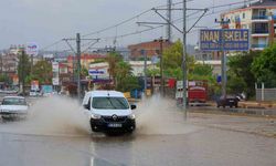 Antalya’da bir kilometre arayla iki mevsim yaşandı