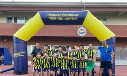 Manavgat Fenerbahçe Futbol Okulları, 12 yaş kategorisinde Türkiye 3.sü oldu