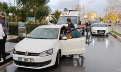 Kazanın ardından şoka giren sürücü araç inmedi