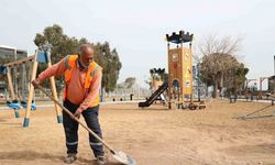 Antalya’da çocuk oyun parklarının zemini zeytin çekirdeğiyle kaplanıyor