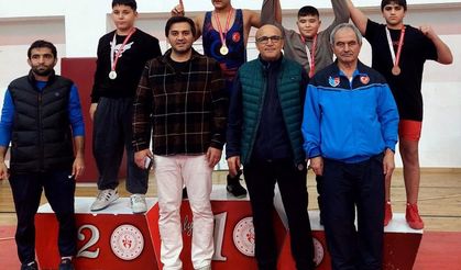 Kepezli güreşçilerden 2 altın, 3 gümüş madalya