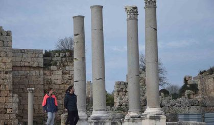 Geçtiğimiz yıl Perge Antik Kenti’ni 157 bin kişi ziyaret etti