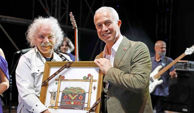 22. Alanya Uluslararası Kültür Sanat ve Turizm Festivali Yeni Türkü konseriyle sona erdi