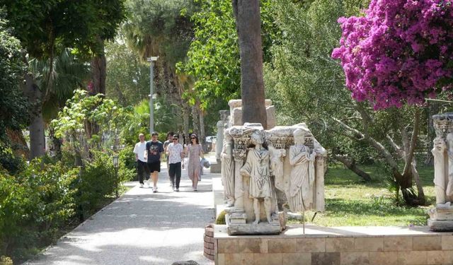 ’Müzeler Günü’nde ziyaretçi birincisi Olympos Antik Kenti oldu