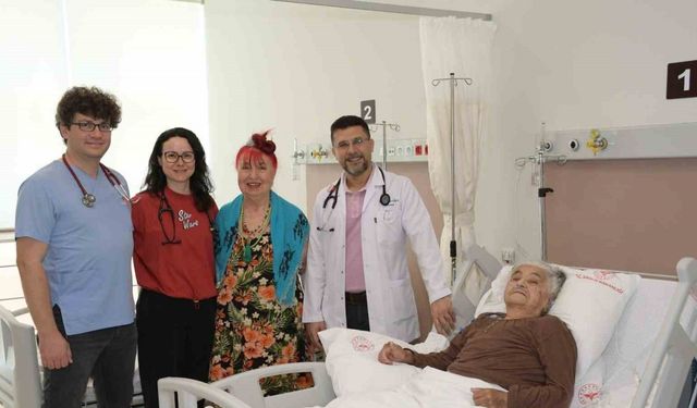 Şehir Hastanesi’nde ’’TAVI’’  girişimsel tedavi yöntemi ile hastanın kalbine yeni bir kalp kapağı yerleştirildi