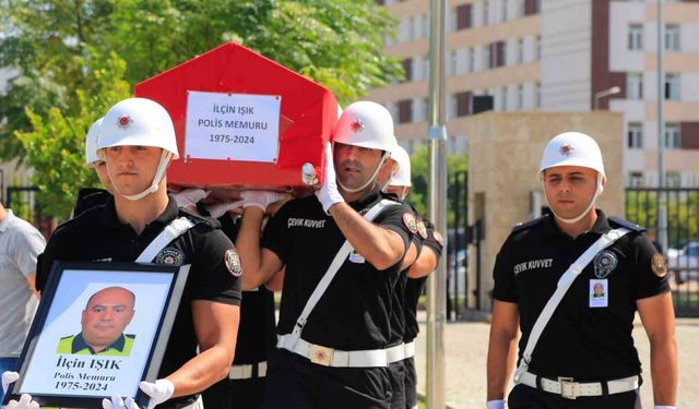 Trafik kazasında hayatını kaybeden polis memuruna gözü yaşlı veda