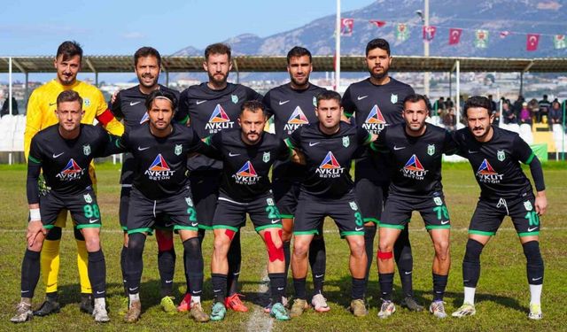 Manavgat Belediyespor'un liderliği sürüyor