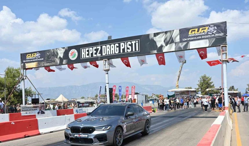 Oto Drag yarışları nefesleri kesti